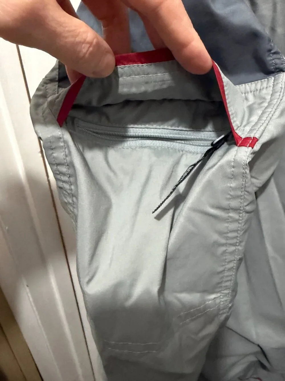 The North Face Mens L Windbreaker Jacket Gray Two Tone Red Logo Full Zip